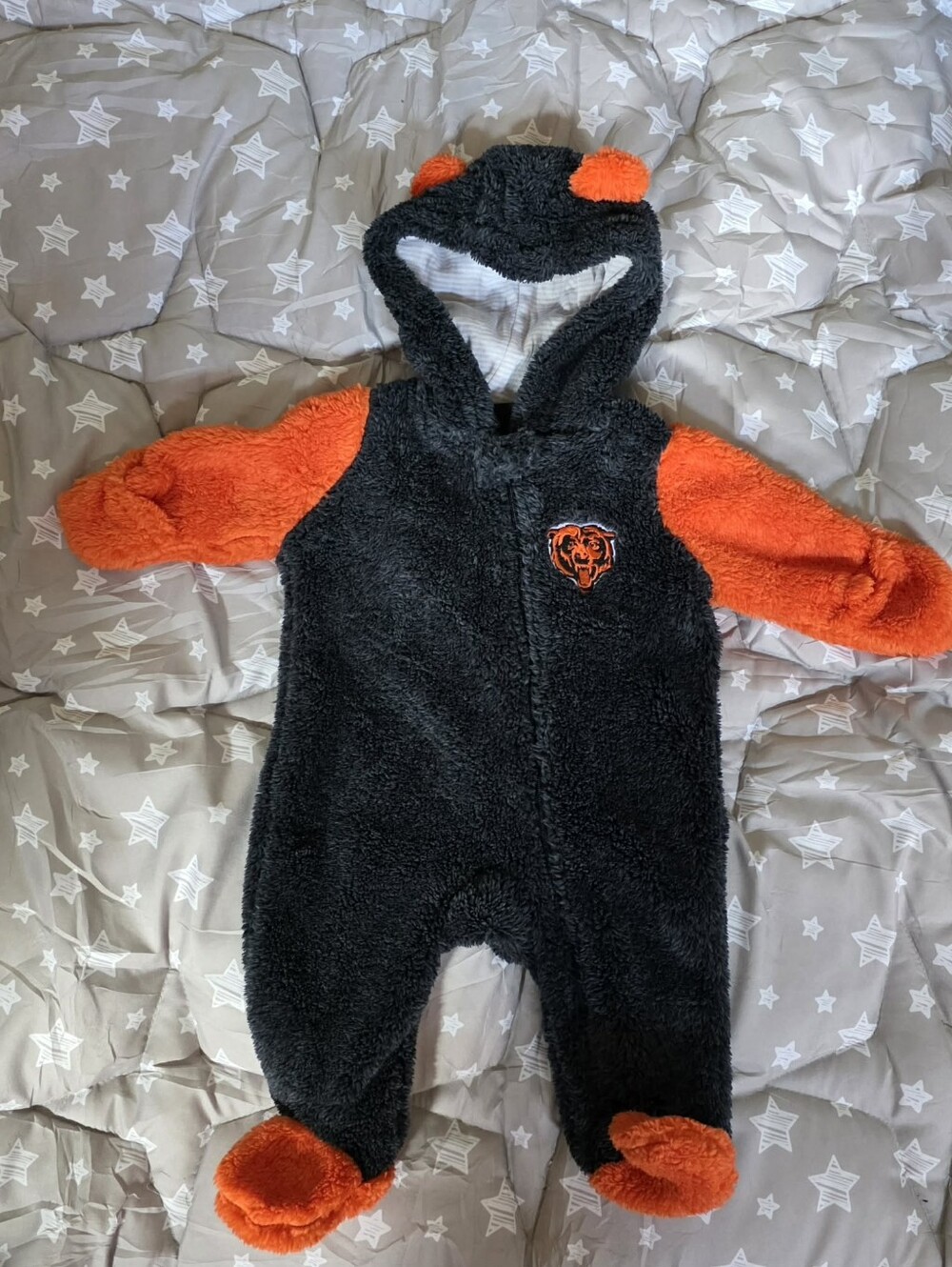 NWOT 0-3 month Chicago Bears Fleece Sleeper